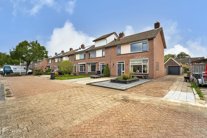 Saturnusstraat 9 en De Krim foto