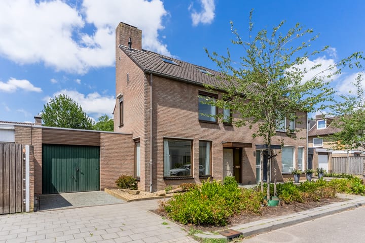 Saxofoonstraat 105 in Helmond Foto