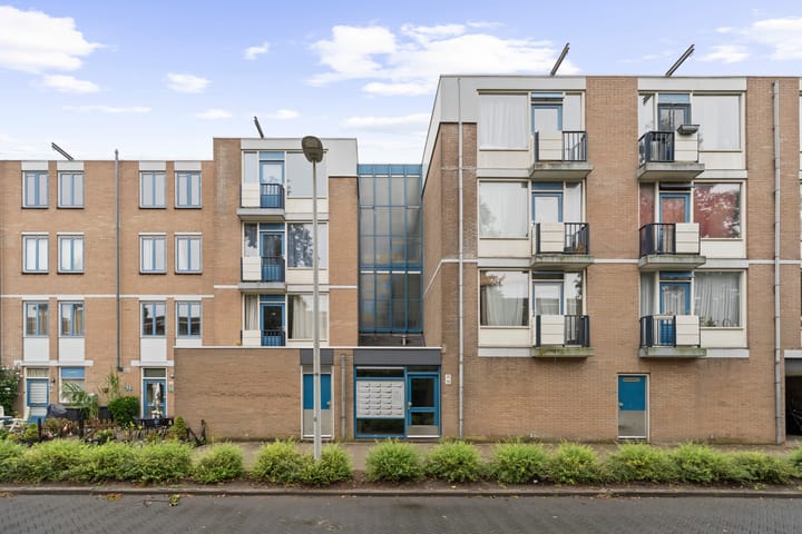 Schaarsbergenstraat 47A in Amsterdam foto