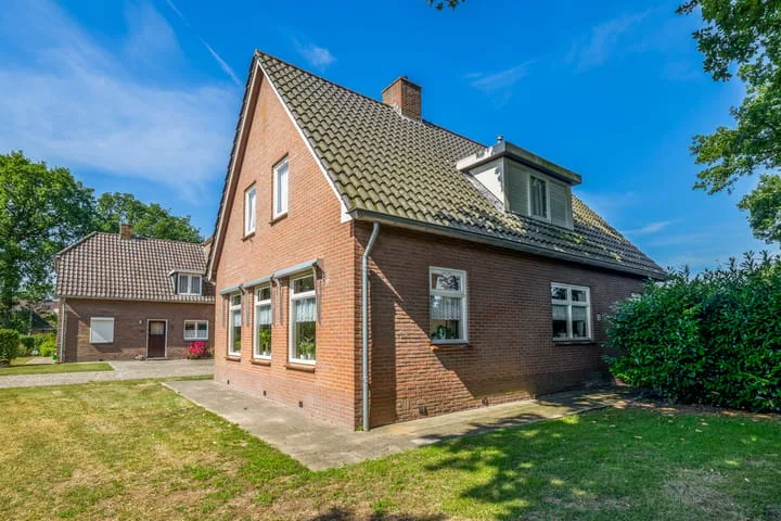 Schapelsteeg 5 en Uffelte