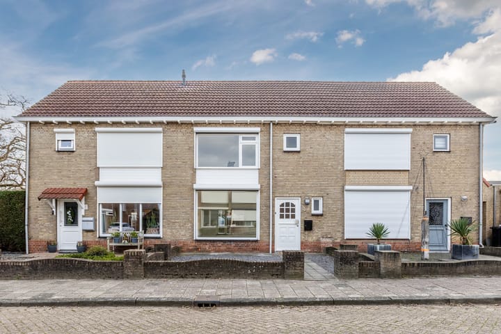 Schelpstraat 4 in Halsteren Foto