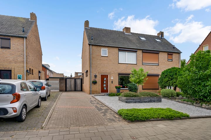 Schepen van Hertefeltstraat 4 in Roermond Foto