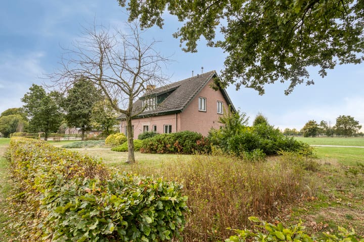 Schepengraaf 37 en Ospel foto