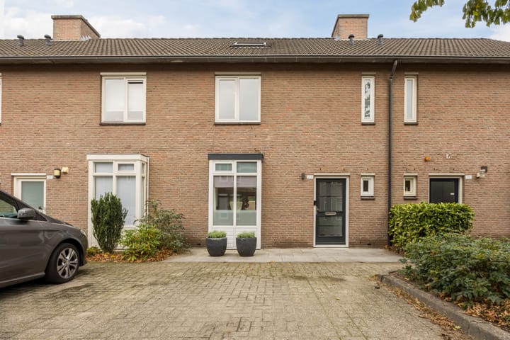 Schepenhoek 213 in Uden foto