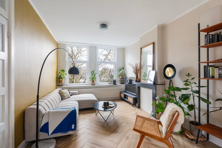 Schiebroekselaan 71A-02 in Rotterdam photo