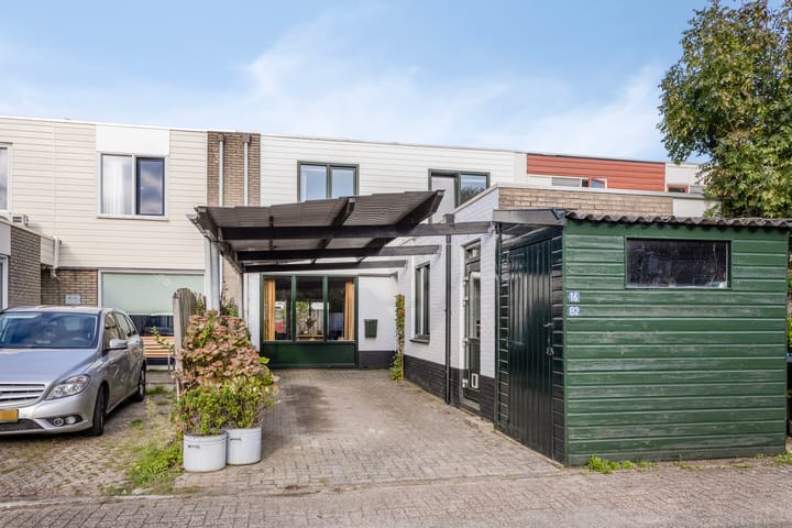 Schoener 16 82 in Lelystad foto