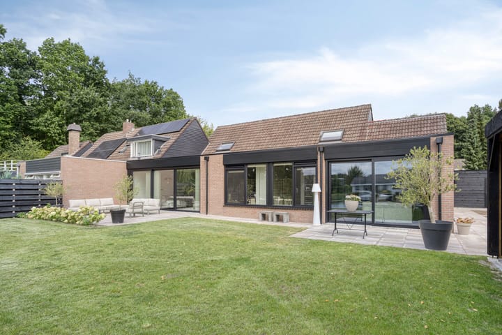 Schoener 46a en Kropswolde foto