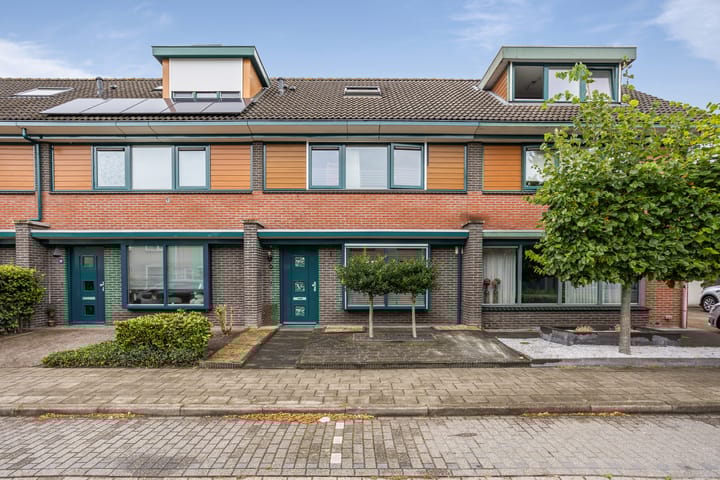 Photo of property Schoklandstraat 24, Hoogeveen