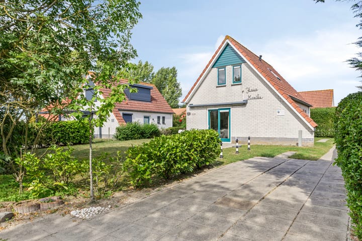 Schoneveld 126 in Breskens Foto