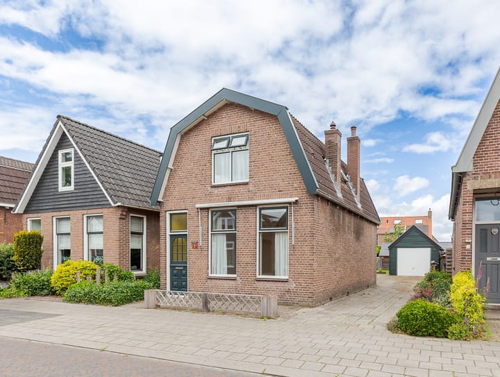 Schoolstraat 12 en Wolvega foto