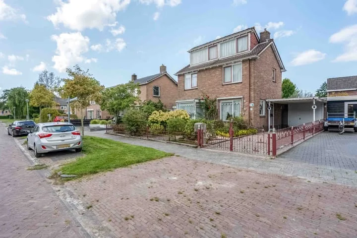Schoolstraat 17 in Peize