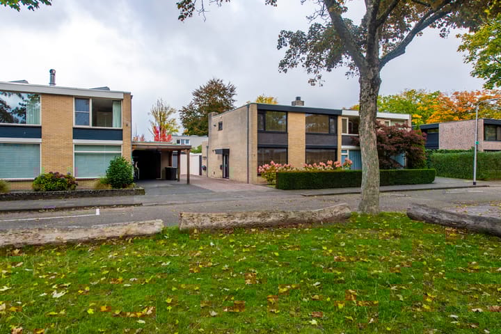 Schout Crillaertstraat 7 in Tilburg photo