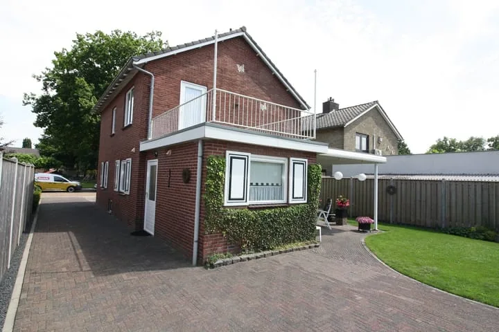 Schout Doddestraat 40 Vriezenveen foto 2