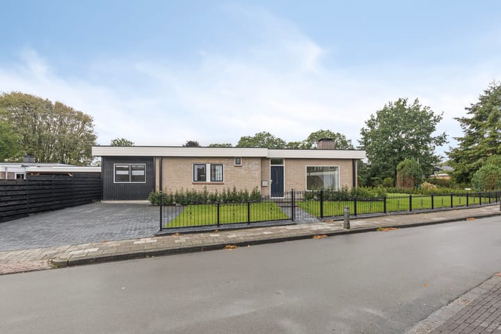 Schoutstraat 2 in Grijpskerk foto