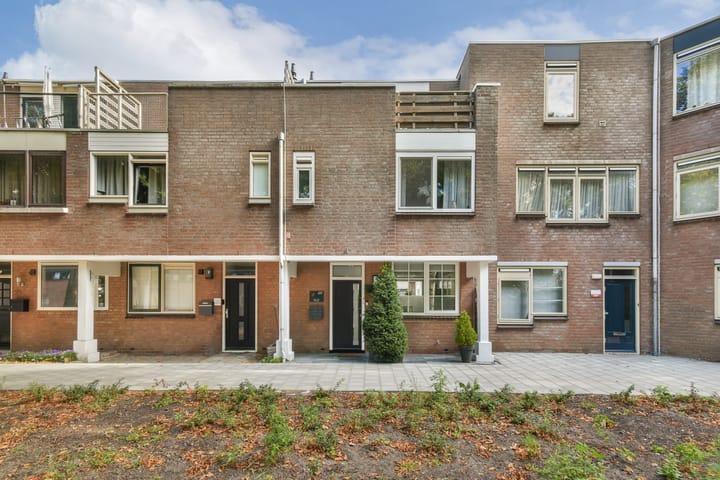 Schrijnwerker 103 in Spijkenisse Foto