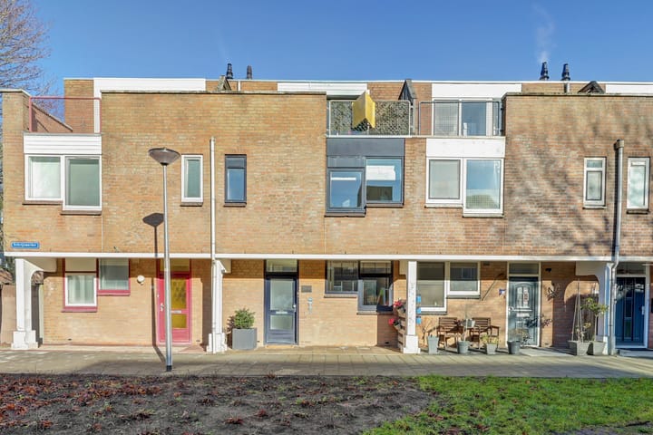 Schrijnwerker 83 in Spijkenisse foto