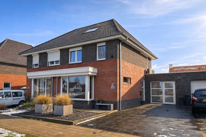 Schrijnwerkerstraat 17 in Roggel
