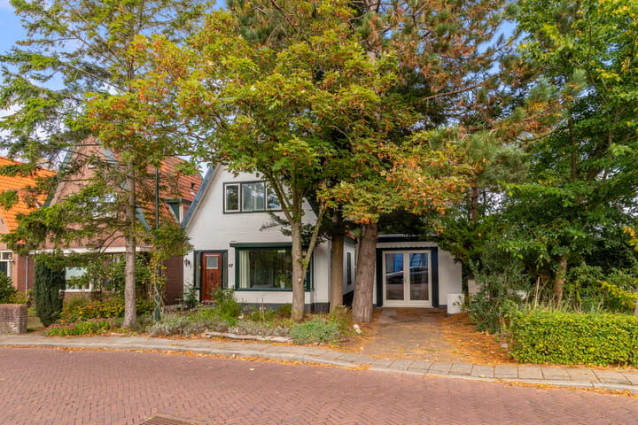 Schuine Hondsbosschelaan 47 in Heiloo foto