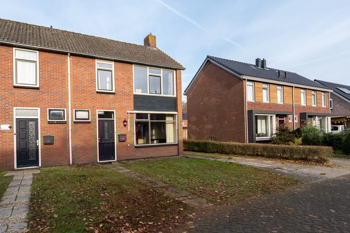 Photo of property Schuttevaerstraat 7, Gasselternijveen