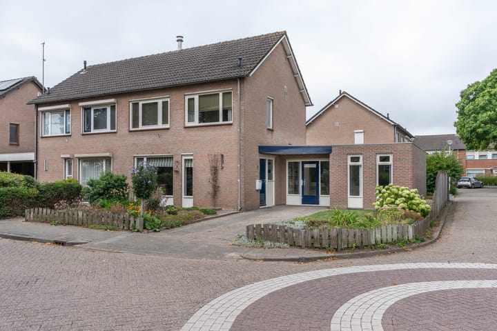 Secr Schokkerstraat 7 in Ammerzoden Foto