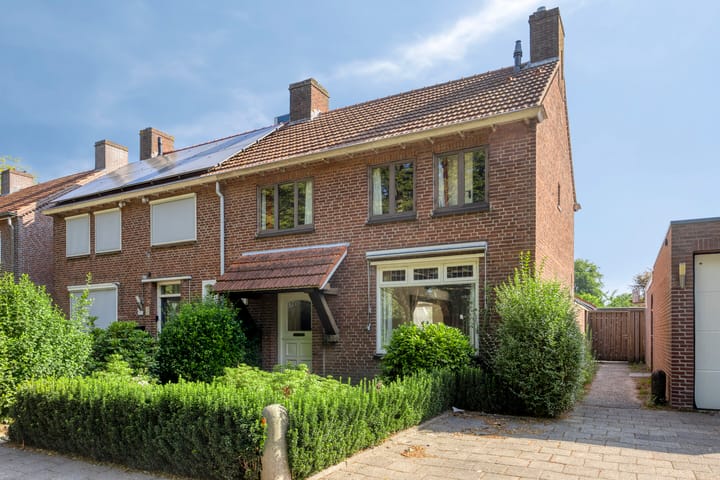 Secretaris van den Hoevelstraat 27 in Oisterwijk photo