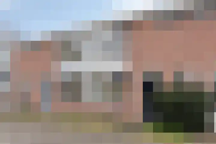 Seinestraat 8 in Budel