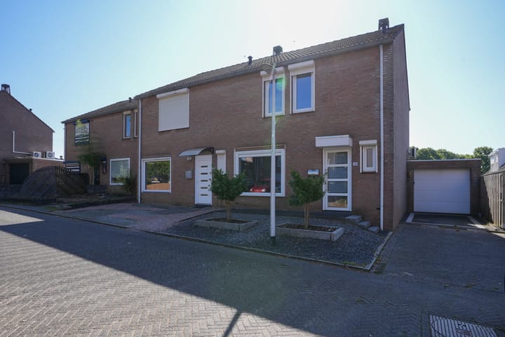 Seingeverstraat 18 en Hoensbroek foto