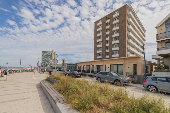 Seinpostweg 4F-27 in Zandvoort photo