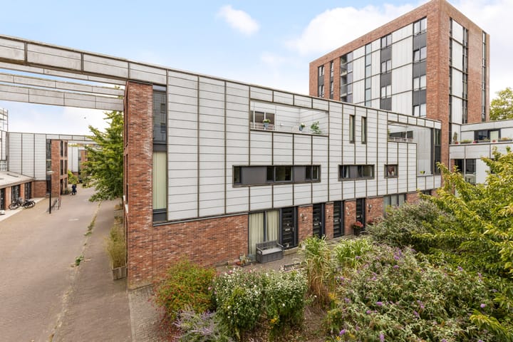 Sem Presserhof 34 en Amsterdam foto