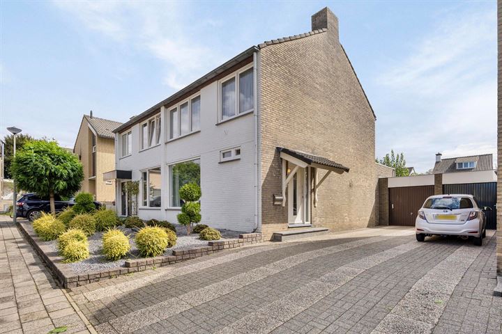 Shomonstraat 5 en Margraten foto