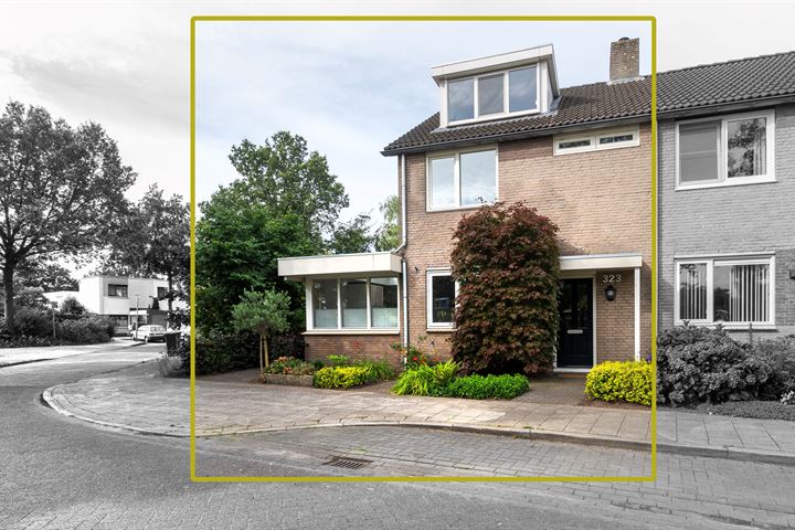 Sieberg 323 in Uden Foto