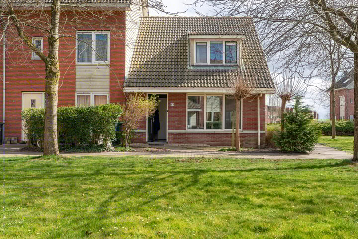 Sigmundplantsoen 64 in Almere Foto