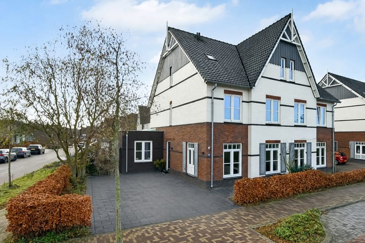 Photo of property Simon Carmiggeltstraat 20, Nijmegen