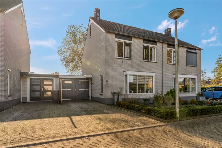 Simon Vestdijkstraat 40 in Tiel Foto