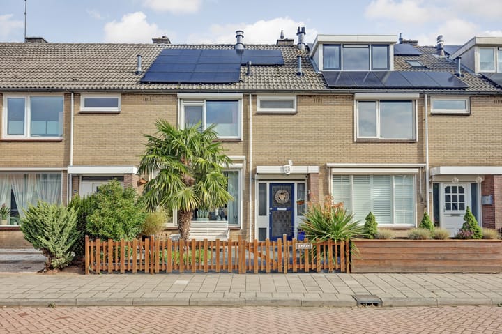 Singel 73 in Puttershoek Foto