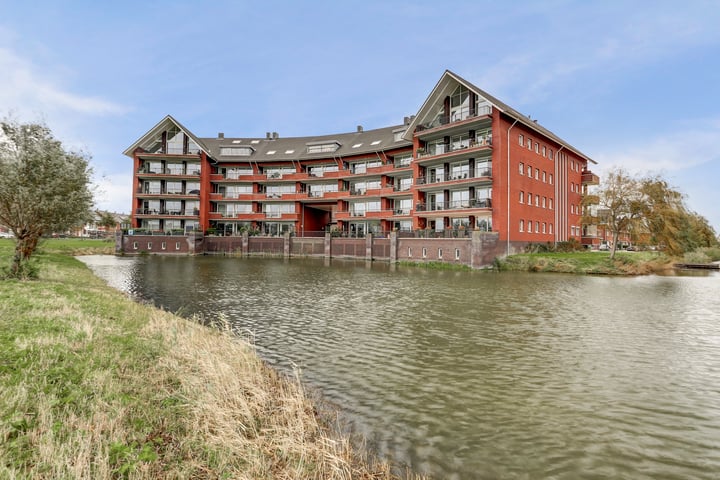 Singelweide 119 in Heemskerk photo