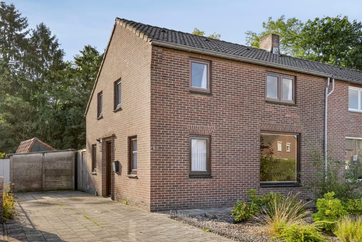 Sint Eloystraat 4 in Budel-Dorplein Foto