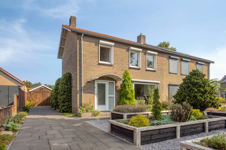 Sint Isidorusstraat 21 in Son en Breugel foto