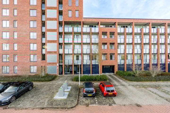 Photo of property Sint Janskruidlaan 136, Amstelveen