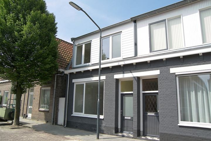 Sint Josephstraat 18 en Oosterhout foto