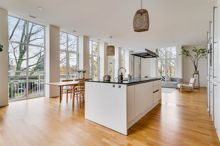 Sint Pieterskade 8B-01 in Maastricht photo