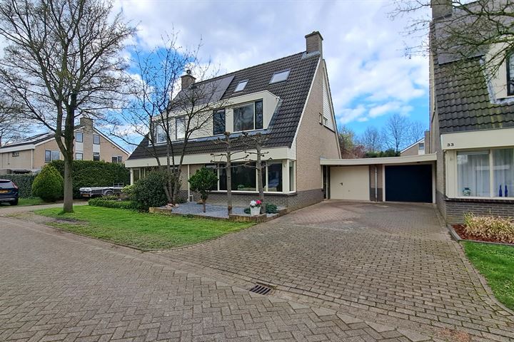 Slingebeekstraat 31 in Almere photo