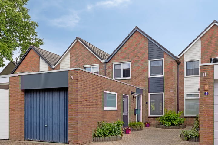 Sloutersverlaat 5 in Hoogeveen photo