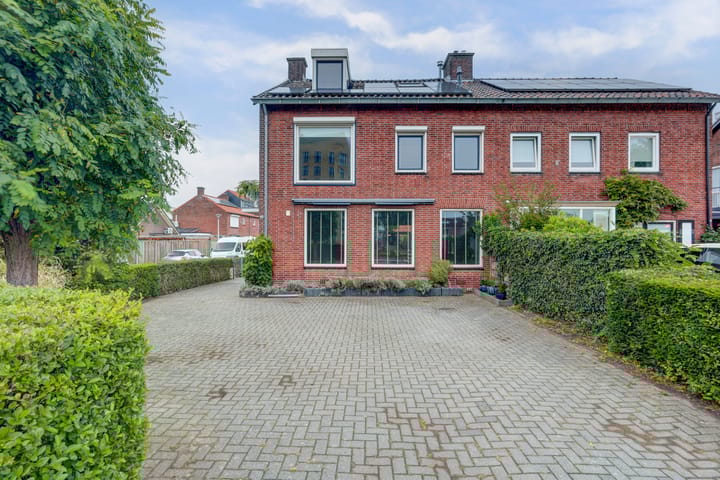 Sluiskade Noordzijde 44 in Almelo photo