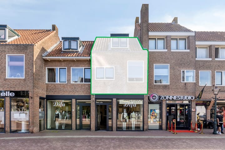 Sluisweg 24 in Bunschoten-Spakenburg Foto