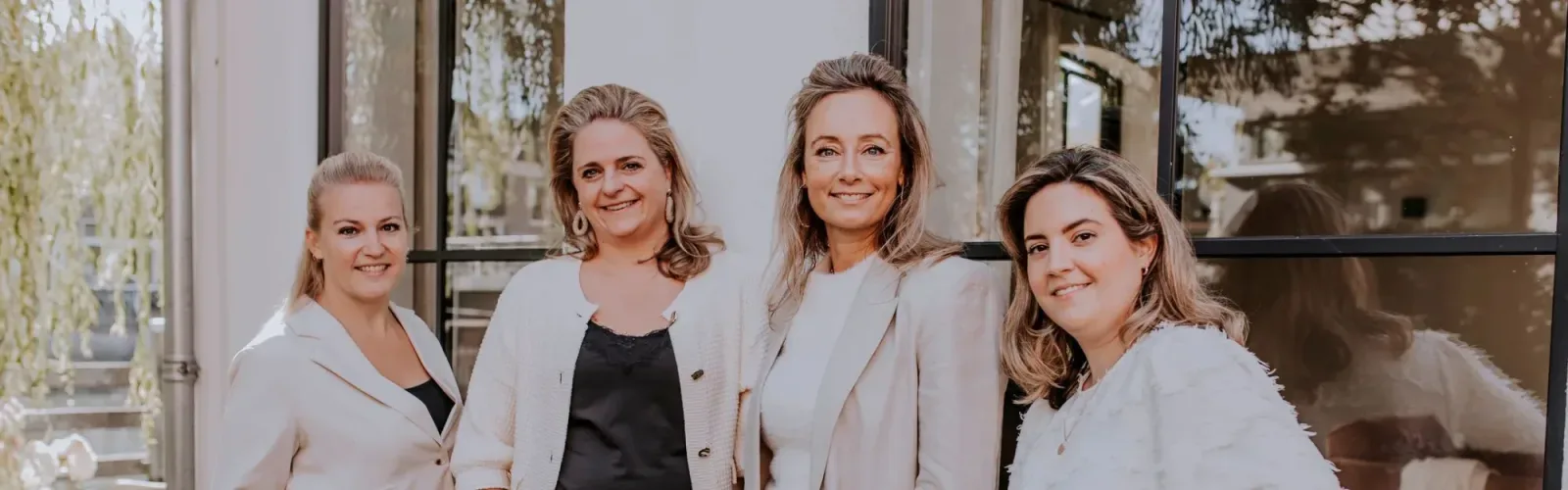 Team foto van Sluys Makelaars