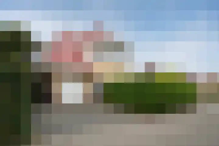 Smaragddreef 11 en Emmen