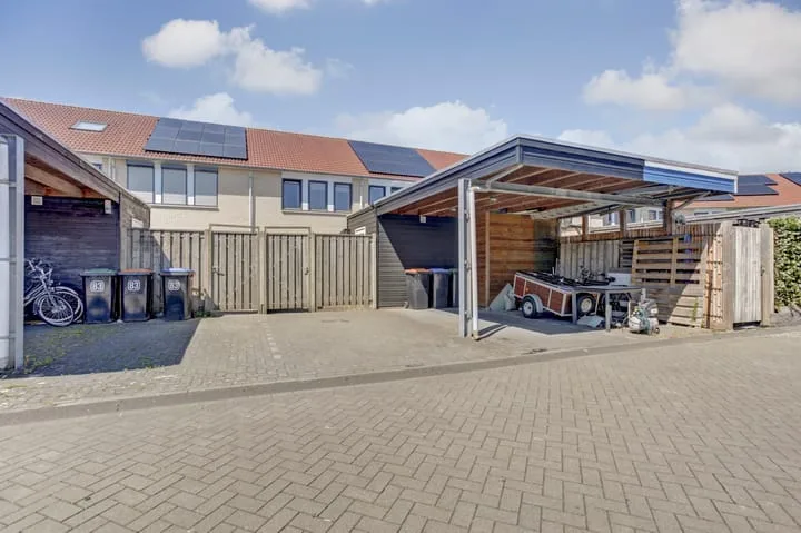 Smederij 81 Dronten foto 2