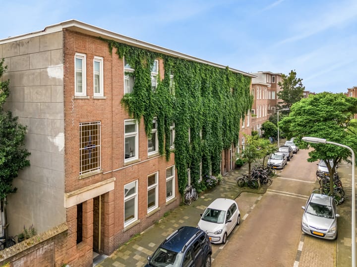 Sneeuwbalstraat 6 en 's-Gravenhage foto