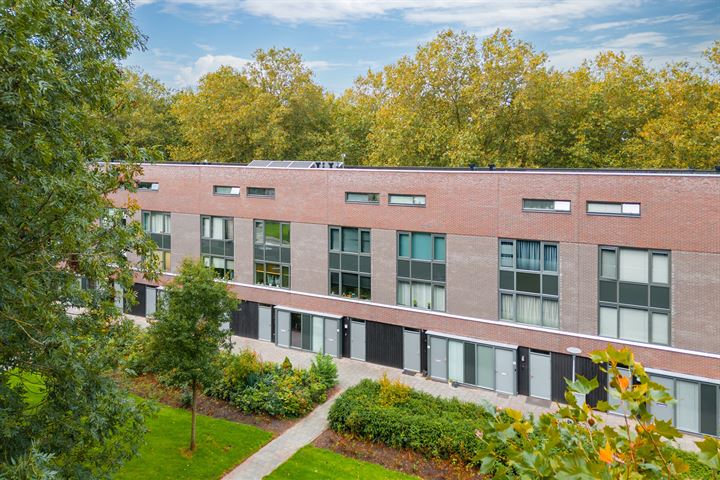 Söderblomplaats 25 in Rotterdam Foto